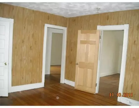 67 Phoebe St, Woonsocket, RI 02895 photo 4