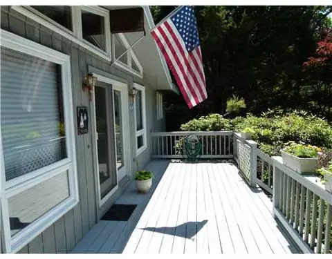 66 Pinecrest Dr, Exeter, RI 02822 photo 2