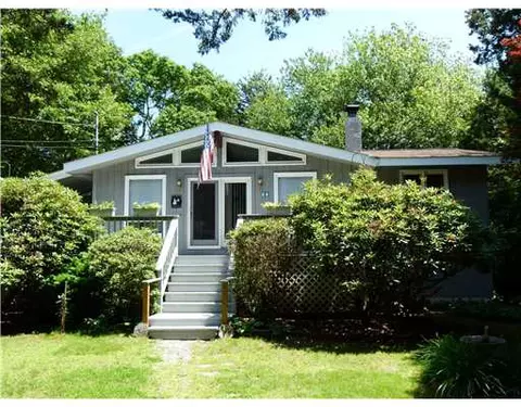 66 Pinecrest Dr, Exeter, RI 02822 photo 1