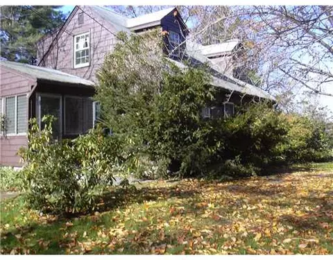 240 Tarkiln Rd, Glocester, RI 02814 photo 1