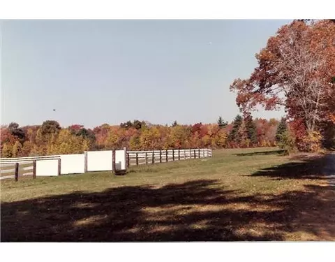 240 Tarkiln Rd, Glocester, RI 02814 photo 15