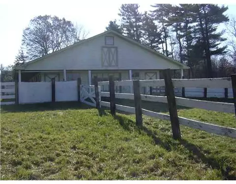 240 Tarkiln Rd, Glocester, RI 02814 photo 6