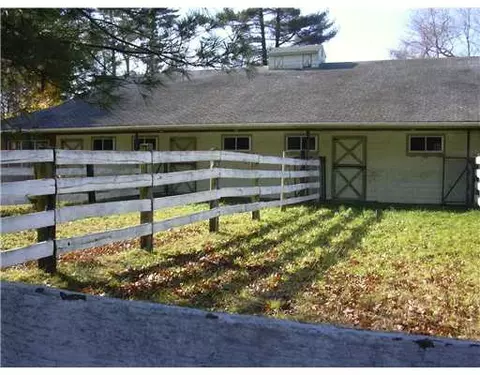 240 Tarkiln Rd, Glocester, RI 02814 photo 10
