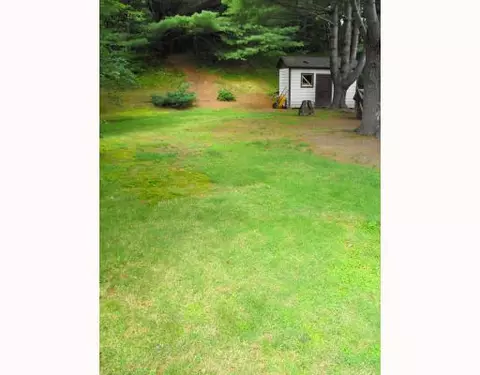 51 Maplewood Dr, Mapleville, RI 02839 photo 2