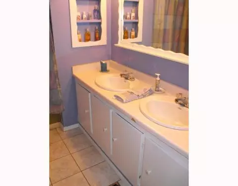 51 Maplewood Dr, Mapleville, RI 02839 photo 6