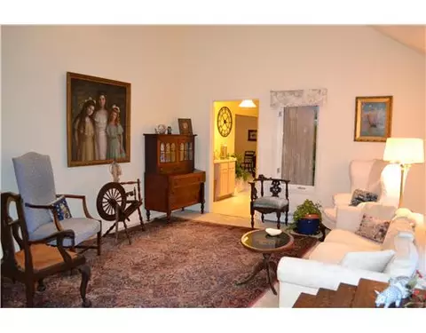 57 Asylum Rd, Warren, RI 02885 photo 6