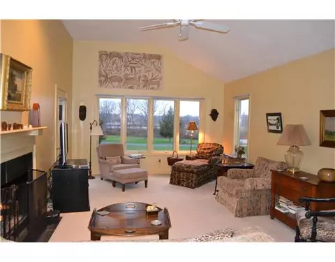 57 Asylum Rd, Warren, RI 02885 photo 2