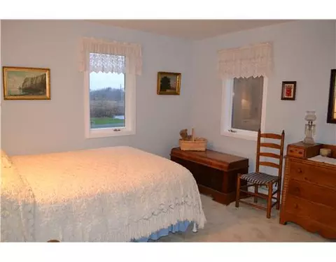 57 Asylum Rd, Warren, RI 02885 photo 15