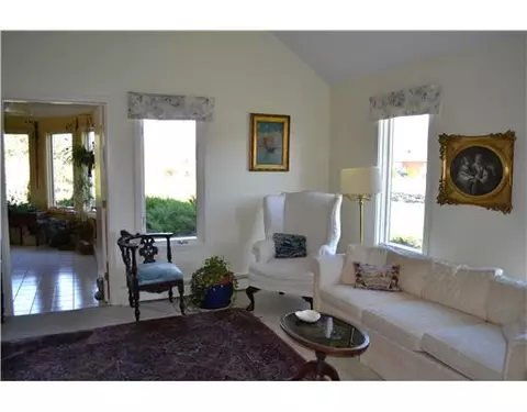 57 Asylum Rd, Warren, RI 02885 photo 7