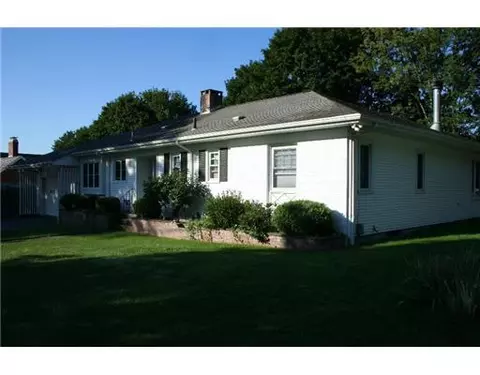 36 State St, Woonsocket, RI 02895 photo 12