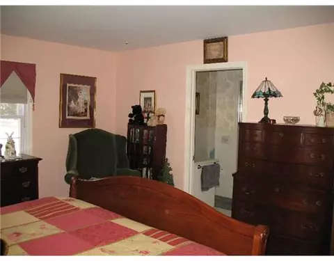 36 State St, Woonsocket, RI 02895 photo 7