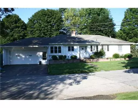 36 State St, Woonsocket, RI 02895 photo 1