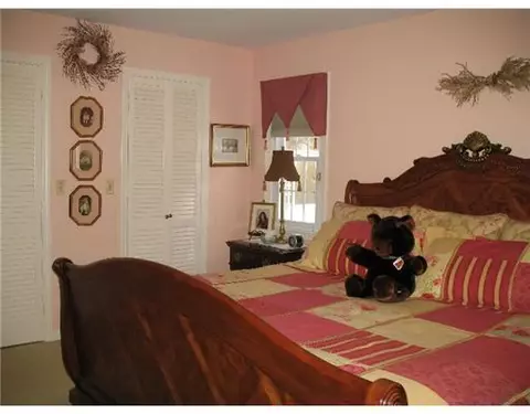 36 State St, Woonsocket, RI 02895 photo 9