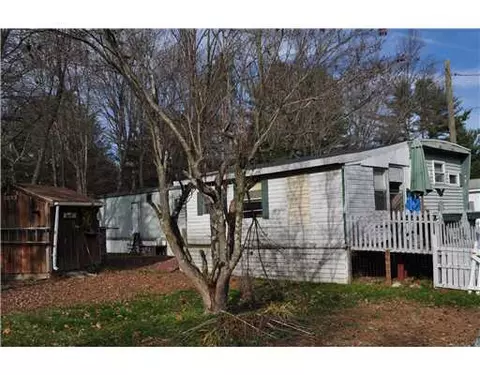 24 Woodridge Dr, Mapleville, RI 02839 photo 1