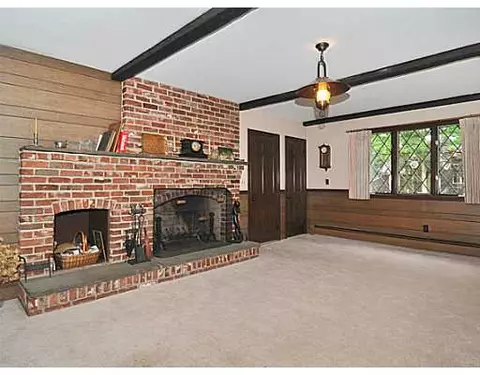 82 Beacon Ave, Warwick, RI 02889 photo 12