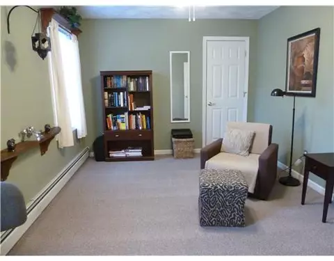 111 Lakeview Dr, Glocester, RI 02814 photo 8