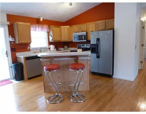 111 Lakeview Dr, Glocester, RI 02814 photo 3