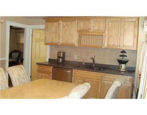 1573 Centerville Rd, Warwick, RI 02886 photo 3