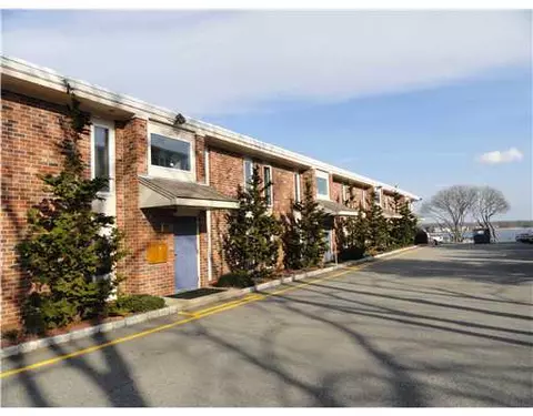 3940 Post Rd #5, Warwick, RI 02886 photo 1