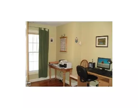38 Pleasant St, Mendon, MA 01756 photo 10