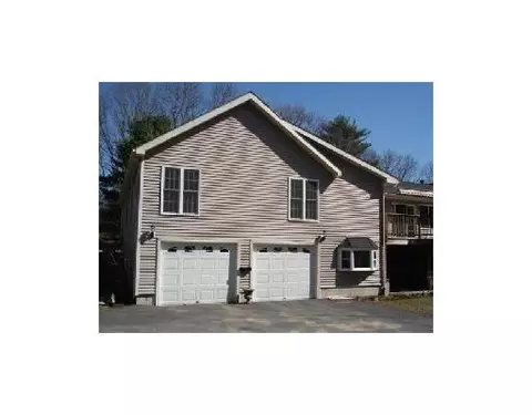 38 Pleasant St, Mendon, MA 01756 photo 12