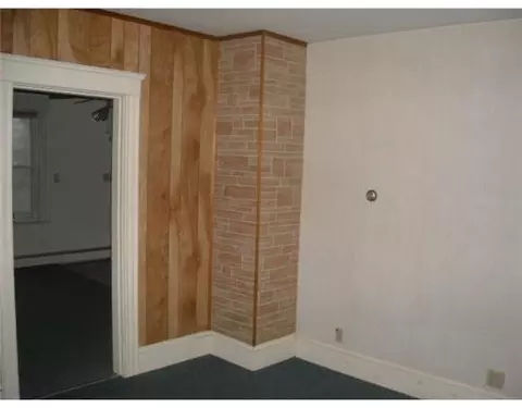 24 Knight St, Woonsocket, RI 02895 photo 7