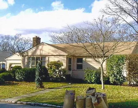 23 Leslie Rd, Warwick, RI 02888 photo 2
