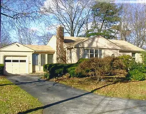 23 Leslie Rd, Warwick, RI 02888 photo 1