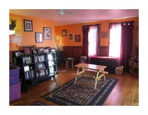 49 E St, Bristol, RI 02809 photo 5