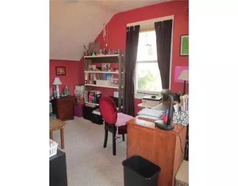 49 E St, Bristol, RI 02809 photo 8