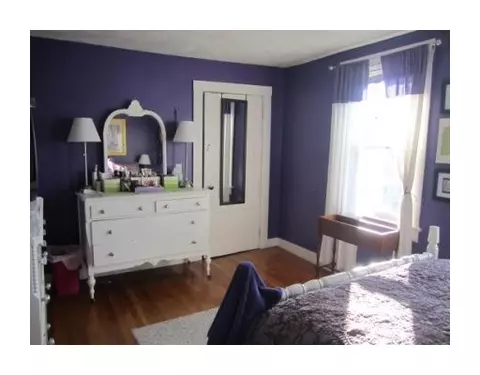 49 E St, Bristol, RI 02809 photo 6