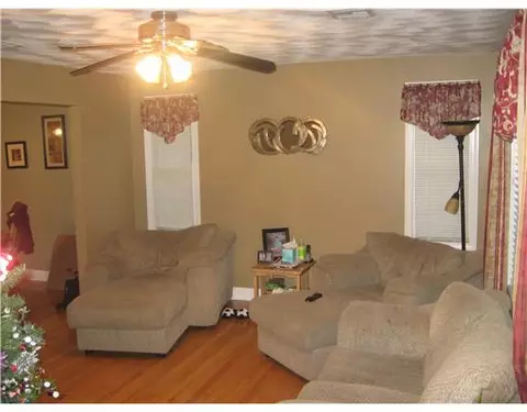 122 Park Ave, Woonsocket, RI 02895 photo 6