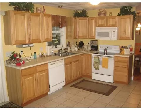 122 Park Ave, Woonsocket, RI 02895 photo 2