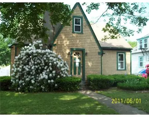 2148 Mendon Rd, Woonsocket, RI 02895 photo 1