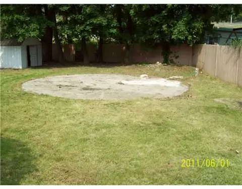 2148 Mendon Rd, Woonsocket, RI 02895 photo 5