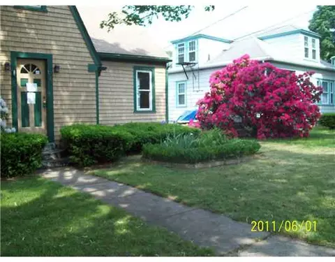 2148 Mendon Rd, Woonsocket, RI 02895 photo 3
