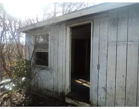 190 Blade St, Warwick, RI 02886 photo 4