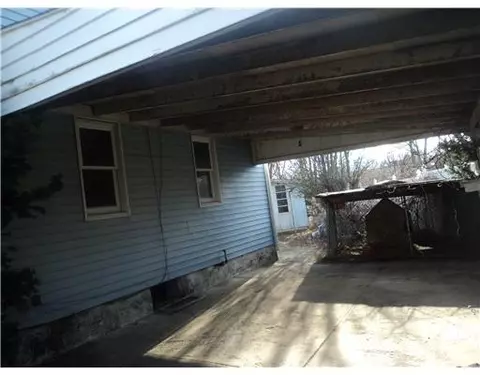 190 Blade St, Warwick, RI 02886 photo 3