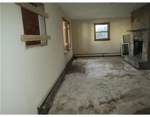 190 Blade St, Warwick, RI 02886 photo 9