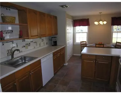 8 Lakeside Dr #L, Ledyard, CT 06339 photo 5