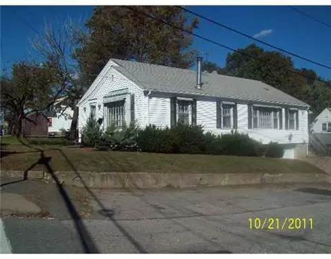 619 Killingly St, Johnston, RI 02919 photo 1