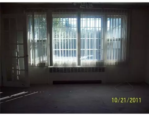 619 Killingly St, Johnston, RI 02919 photo 6