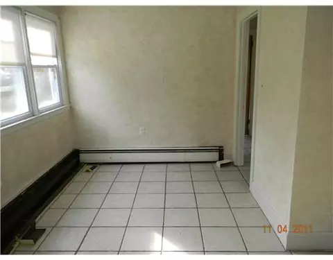 33 Everett St, Warren, RI 02885 photo 8