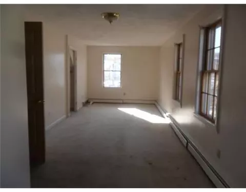 74 Lincoln St, Woonsocket, RI 02895 photo 10