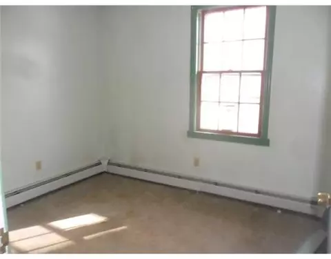 74 Lincoln St, Woonsocket, RI 02895 photo 6