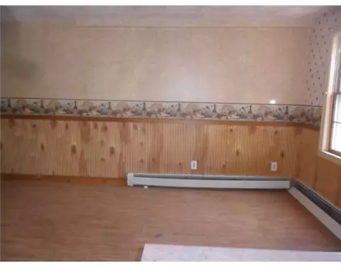 74 Lincoln St, Woonsocket, RI 02895 photo 7
