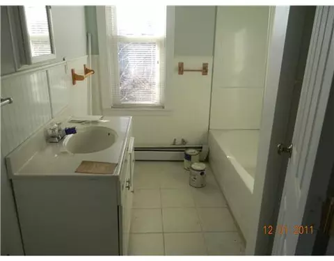 54 Fulton St, Woonsocket, RI 02895 photo 10