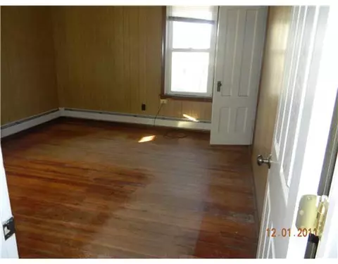 54 Fulton St, Woonsocket, RI 02895 photo 5
