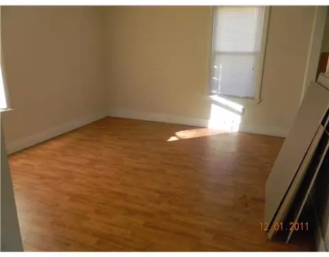 54 Fulton St, Woonsocket, RI 02895 photo 4
