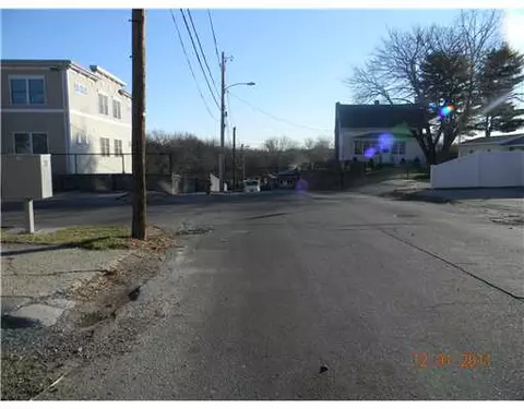 54 Fulton St, Woonsocket, RI 02895 photo 14